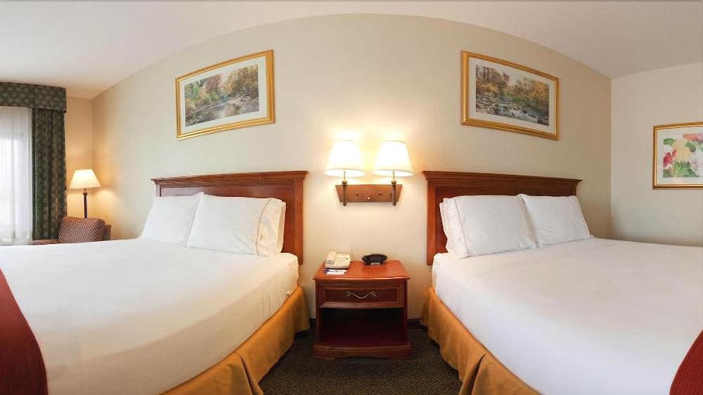 Holiday Inn Express Hotel & Suites Canton, An Ihg Hotel Zewnętrze zdjęcie